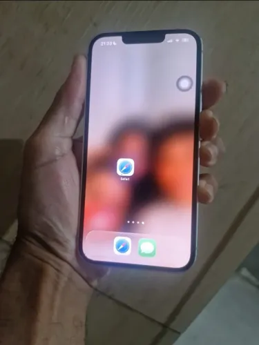 iPhone 16e
