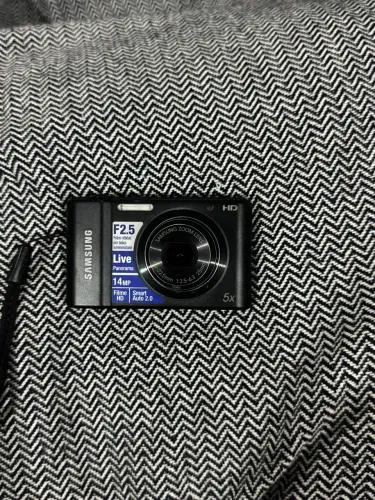 Câmera Samsung ST64