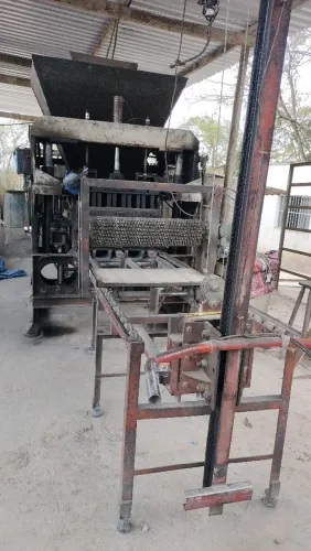 Máquina de blocos de concreto