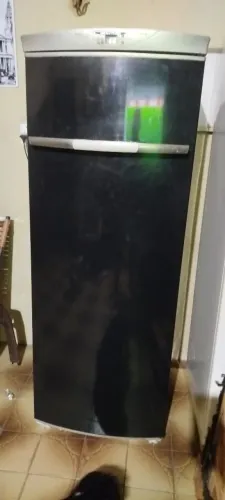 Freezer vertical funcionando perfeitamente 
