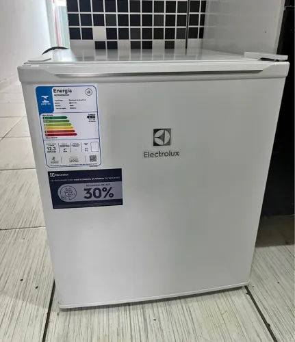 Frigobar Electrolux 47 Litros - 220V