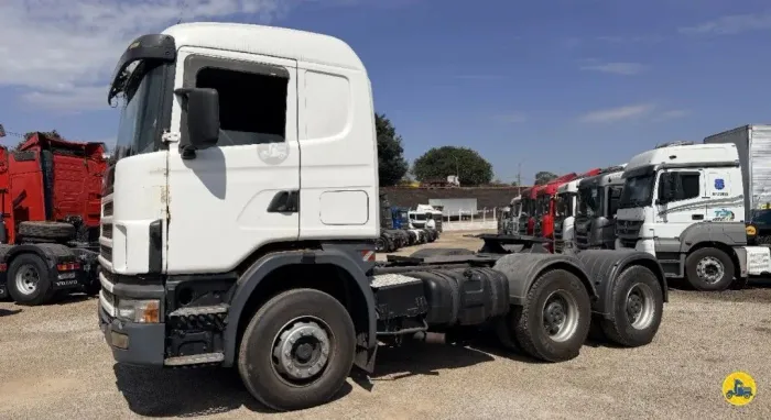 SCANIA R-420 6X4<br>2005/2005<br>MANUAL<br>TREM DE FORÇA FEITO