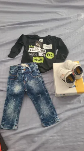 Conjunto bebê menino com tênis