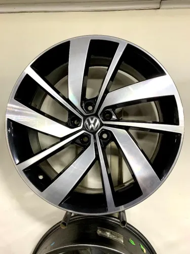 Roda Krmai Jetta S19 preto diamantado 