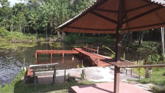 Vendo SItio em Vigia c/ 120 x 500 mts com 4 quartos em Santa Rosa da Vigia Pa