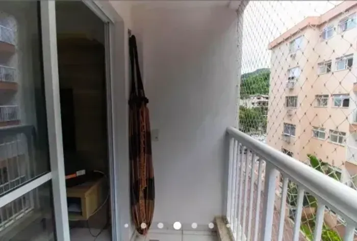 Excelente Apartamento no Condomínio Vale das Paineiras no Bairro Maceió em Niterói - RJ