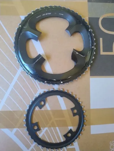 Par de coroas Shimano 105 11velo.