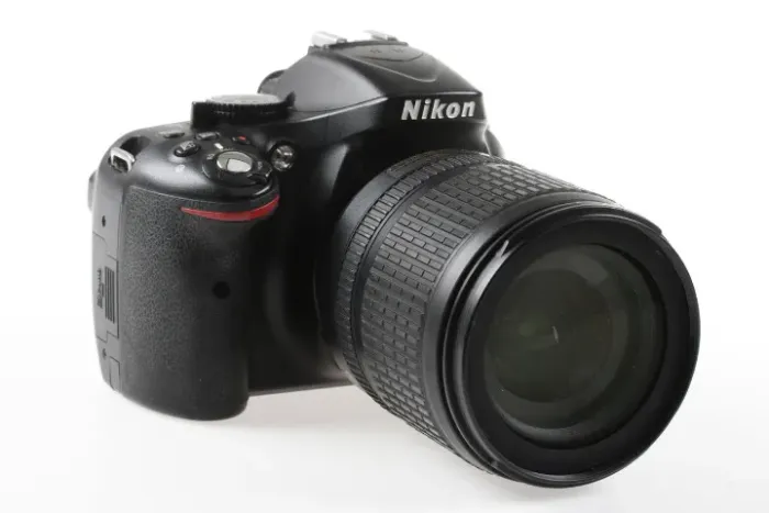 Nikon D5200 + Lente Nikon 18-105mm VR + Bateria extra
