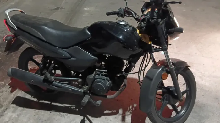 Vende essa moto 