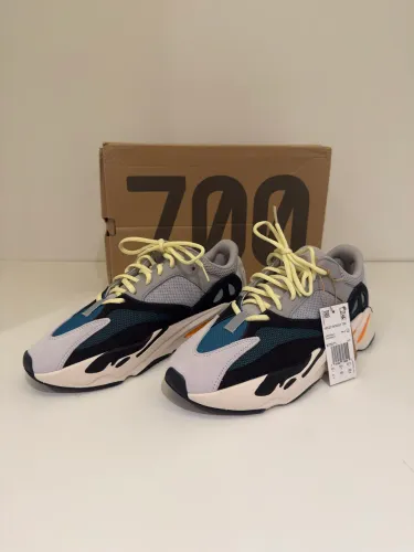 Adidas Yeezy Boost 700 Wave Runner