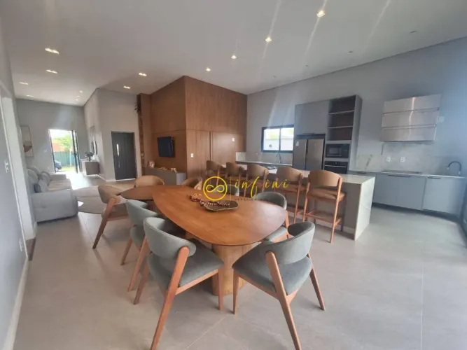 Casa com 3 dormitórios à venda, 255 m² por R$ 2.780.000,00 - Alphaville Nova Esplanada IV