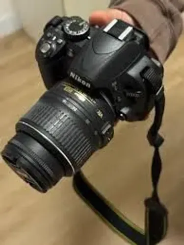 Câmera Nikon 3100 - Ótimo estado