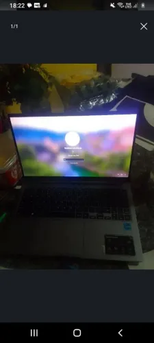  Vende se netbook 