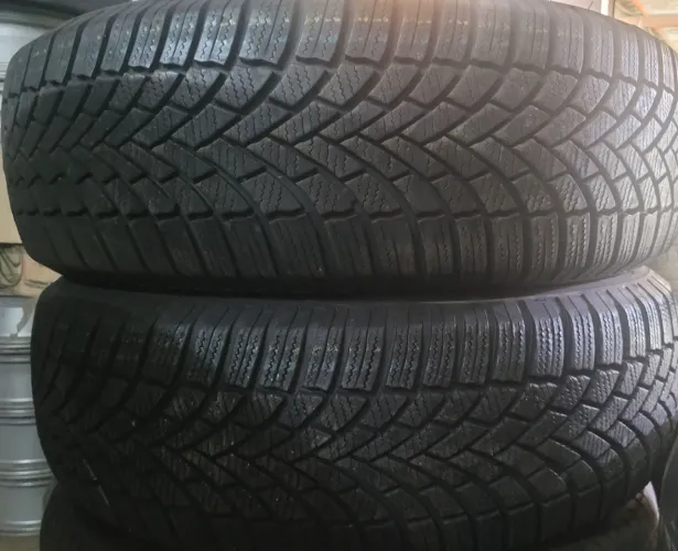 Pneu 215 65 17 Bridgestone seminovo em até 10x de R$39,00 no cartão de crédito 
