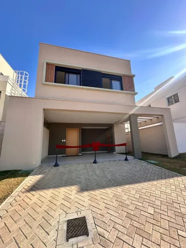 Casa à venda em condomínio fechado no Jardins Marselhas em Goiânia Goiás