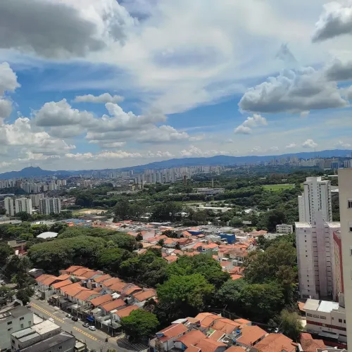Apartamento para venda tem 57 metros quadrados com 2 quartos