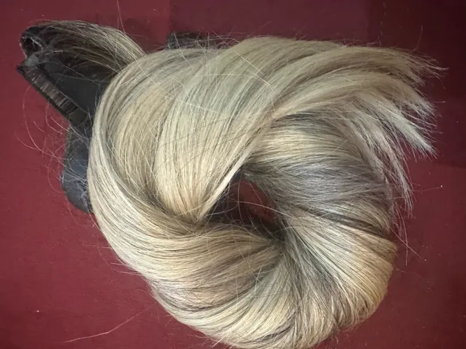 Vendo mega hair de cabelo humano loiro mechas.