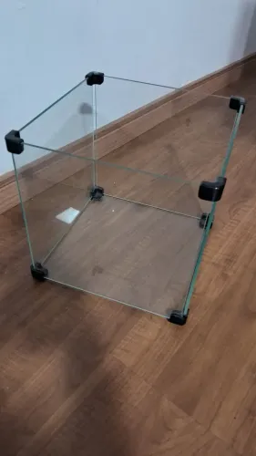 Caixa vidro 25x25x25