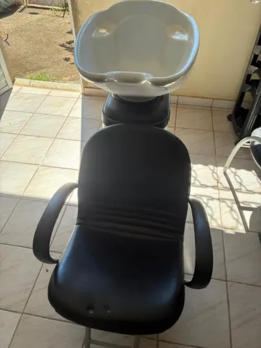 LAVATÓRIO DE SALÃO COM AQUECEDOR
