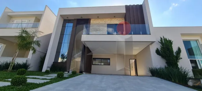 CASA COM PISCINA E ÁREA GOURMET