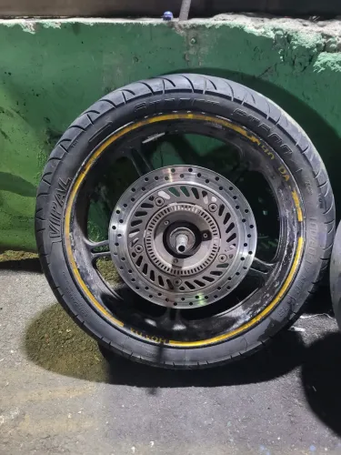 Roda dianteira CB300r