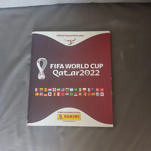 Álbum da copa do mundo de 2022 completo com legende