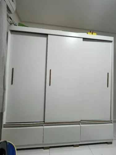 Guarda-roupa de casal 