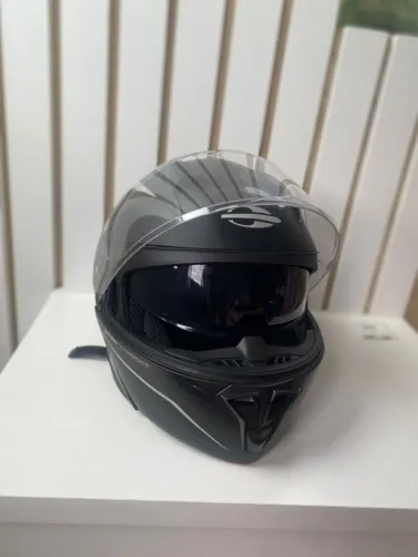 Capacete Escamoteável com óculos interno Mormaii