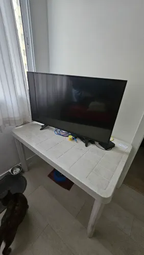 TV AOC 43"