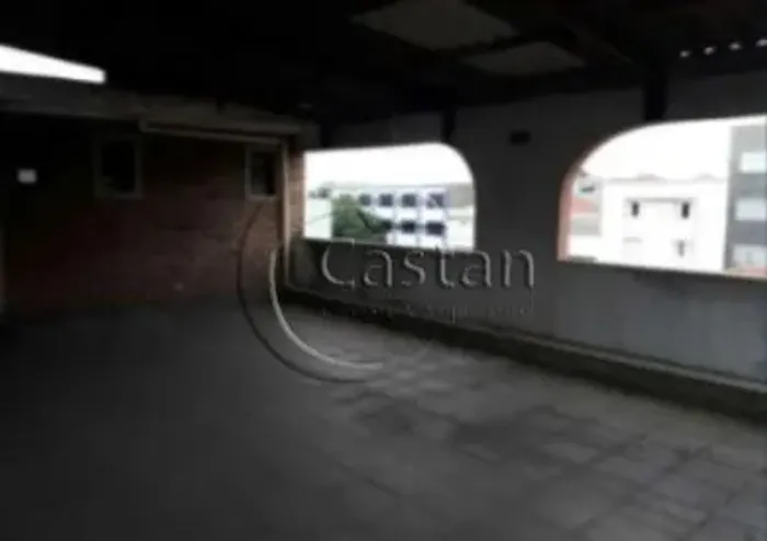 predio a poucos metros da feira da madrugada