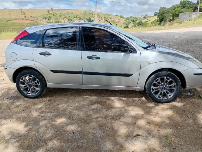 Ford Focus 1.6 S/se/se Plus Flex 8v/16v 5P 2009