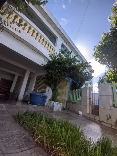 Alugo casa de praia em catuama o valor 700 reais por mês contrato 06 a 12 meses 