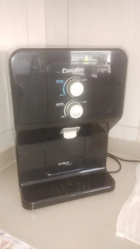 Vendo este bebedouro Esmaltec usado 100 filtro