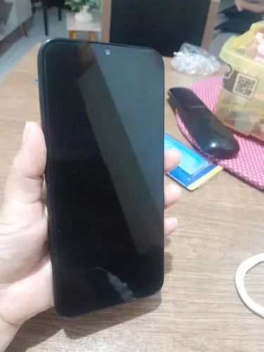 Celular semi novo 3 meses de uso