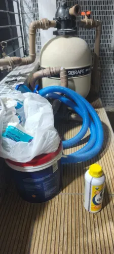 bomba e filtro e utensílios que estão na foto nunca usados.