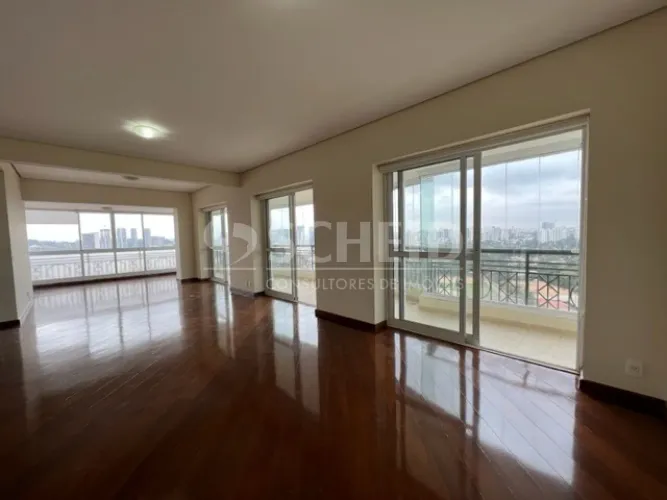 Cobertura a venda na chácara santo Antônio com 390 m² ,4 quartos sendo 4 suíte, 5 vagas .