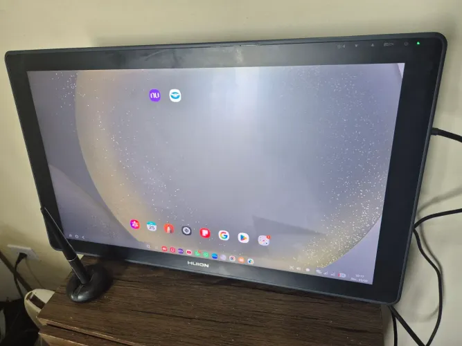 Mesa Digitalizadora Huion Kamvas Pro 22. Monitor