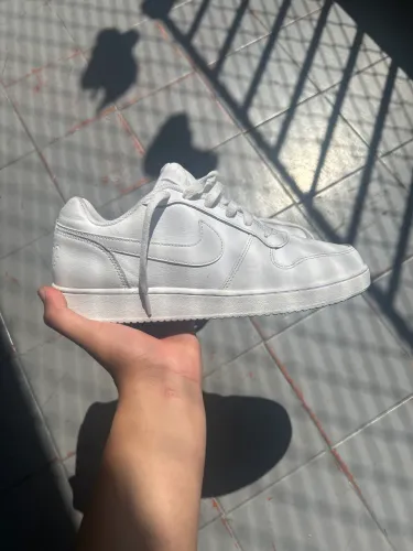 Tênis Nike Ebernon Low