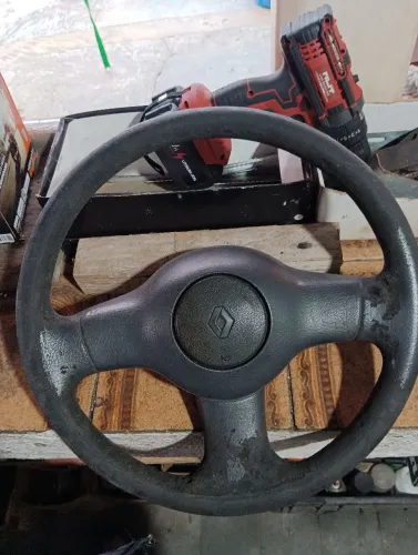 volante Renault. Clio 