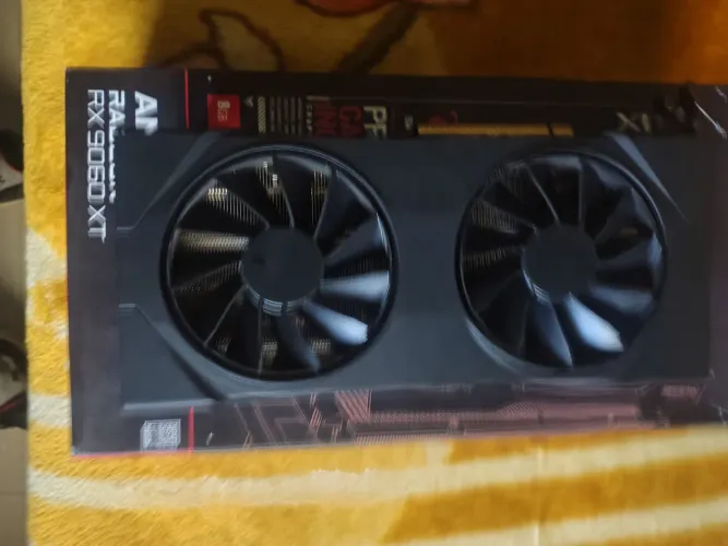 Placa vídeo rx 9060 XT xfx 