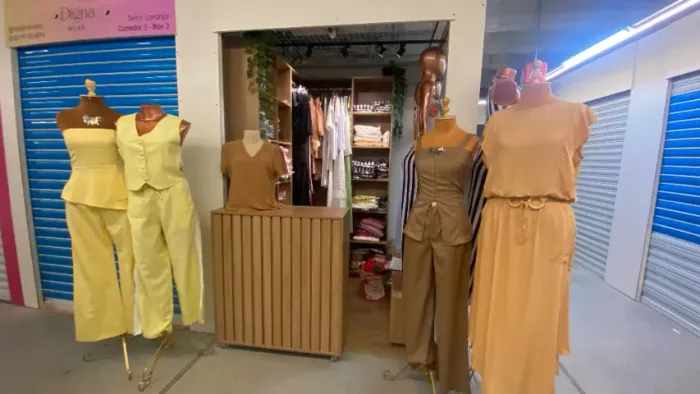 Vendo Loja Esquina Shopping Estação Fashion projetada c/ Manequins