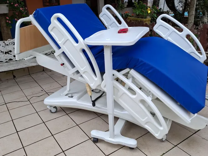 Cama hospitalar eletronica total no control.