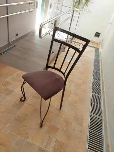 Mesa e cadeira em alumínio
