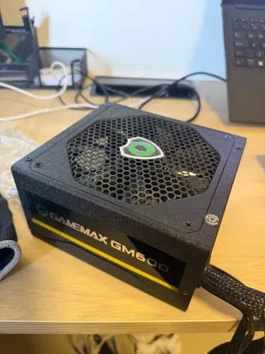 Fonte Gamer Gamemax GM600 600w