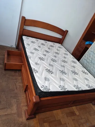 Cama casal madeira maciça 
