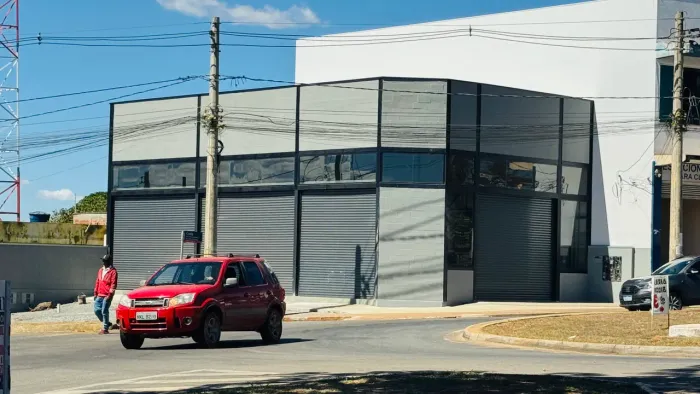 Galpão ou sala comercial frente atacarejo do povo lado lotérica Jaiara
