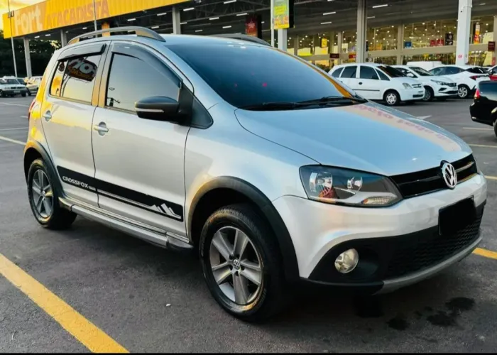 Volkswagen Crossfox 1.6 MI Total Flex 8V 5P 2012