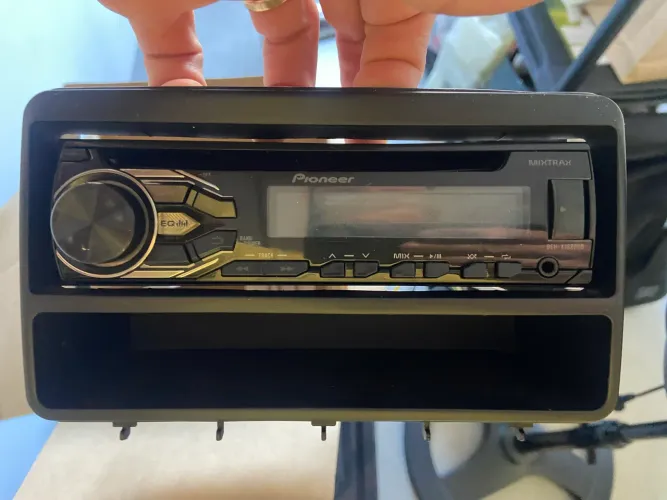 Frente Pioneer DEH-X1880UB