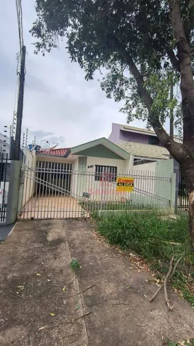 Casa com 3 dormitórios para alugar, 99 m² por R$ 1.900,00/mês - Jardim Brasil - Maringá/PR