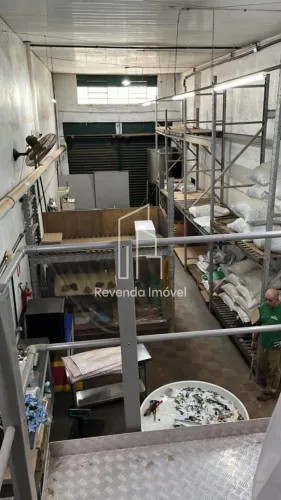 Galpão comercial para locação no Brás, São Paulo-SP: 2 salas, 4 banheiros, 5 vagas, 310m².